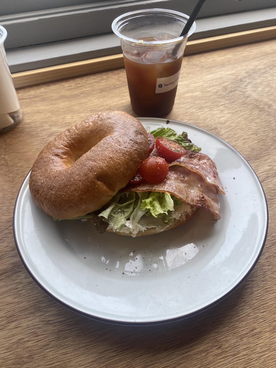 新規オープン!Topology Coffeeへ