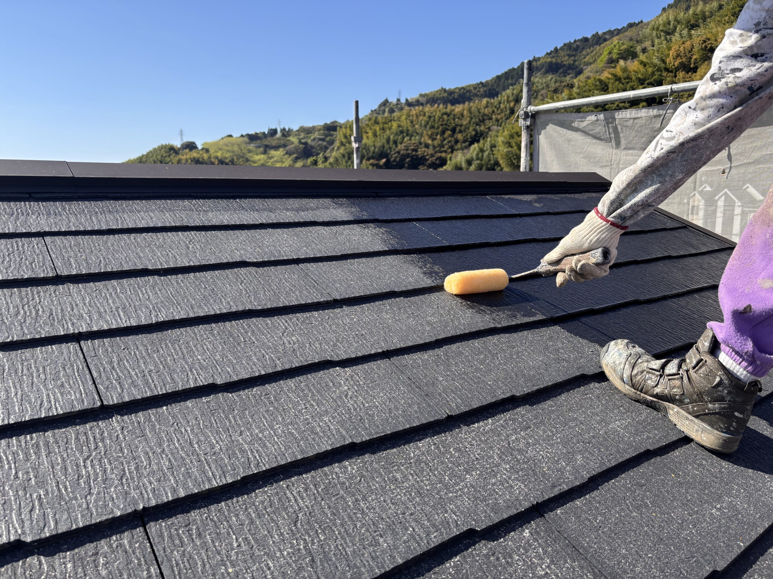 屋根塗装は下塗りが命！仕上がりを左右する重要工程