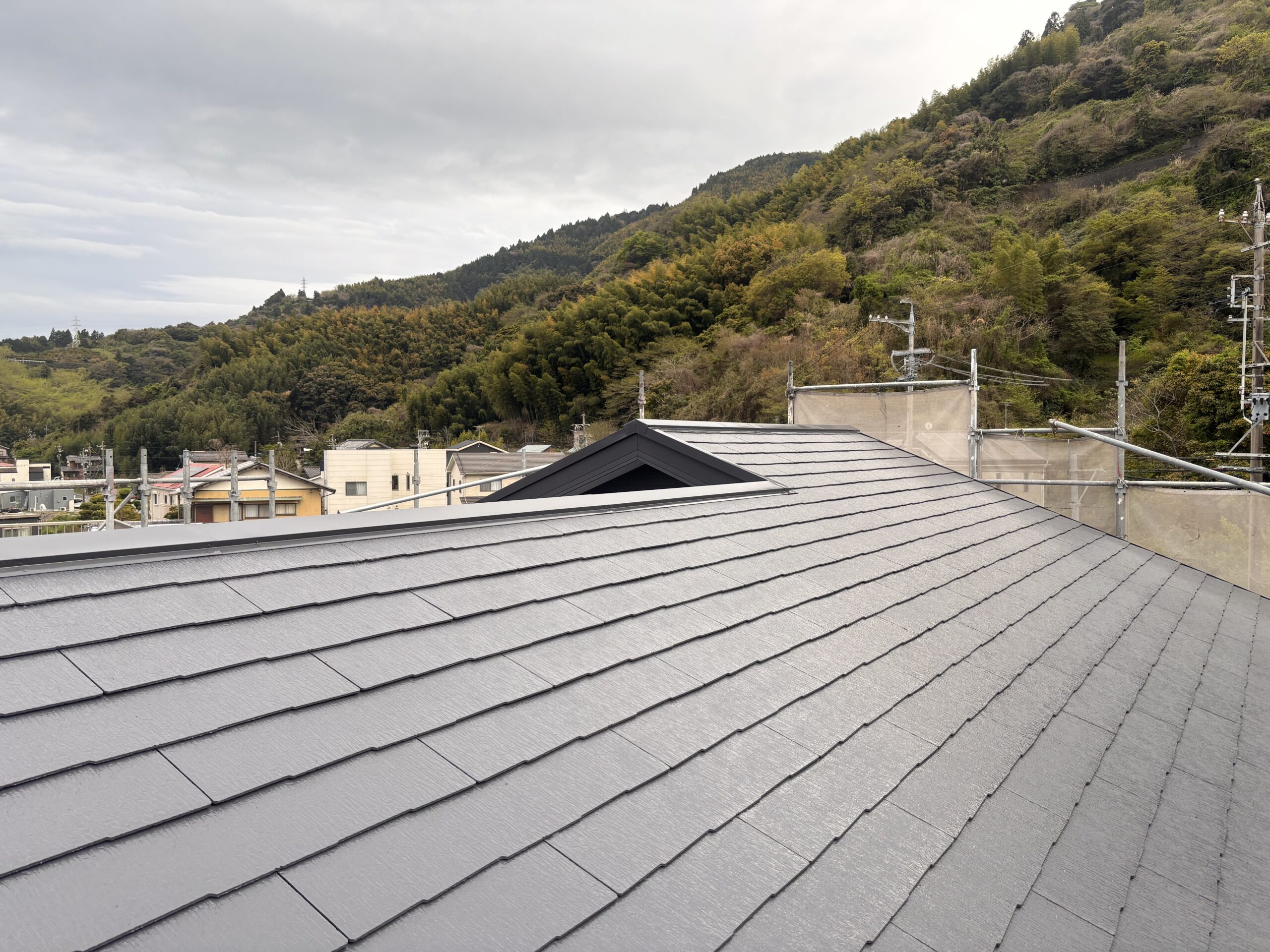 色褪せ屋根が、まるで新築の輝き!!