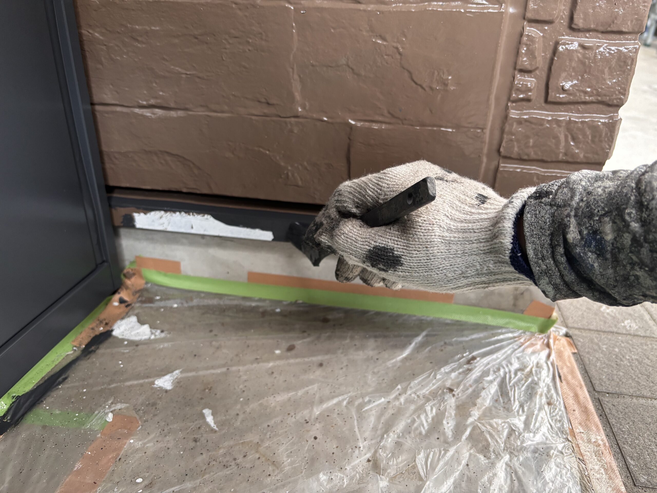 家の印象は足元で決まる！水切り塗装の重要性