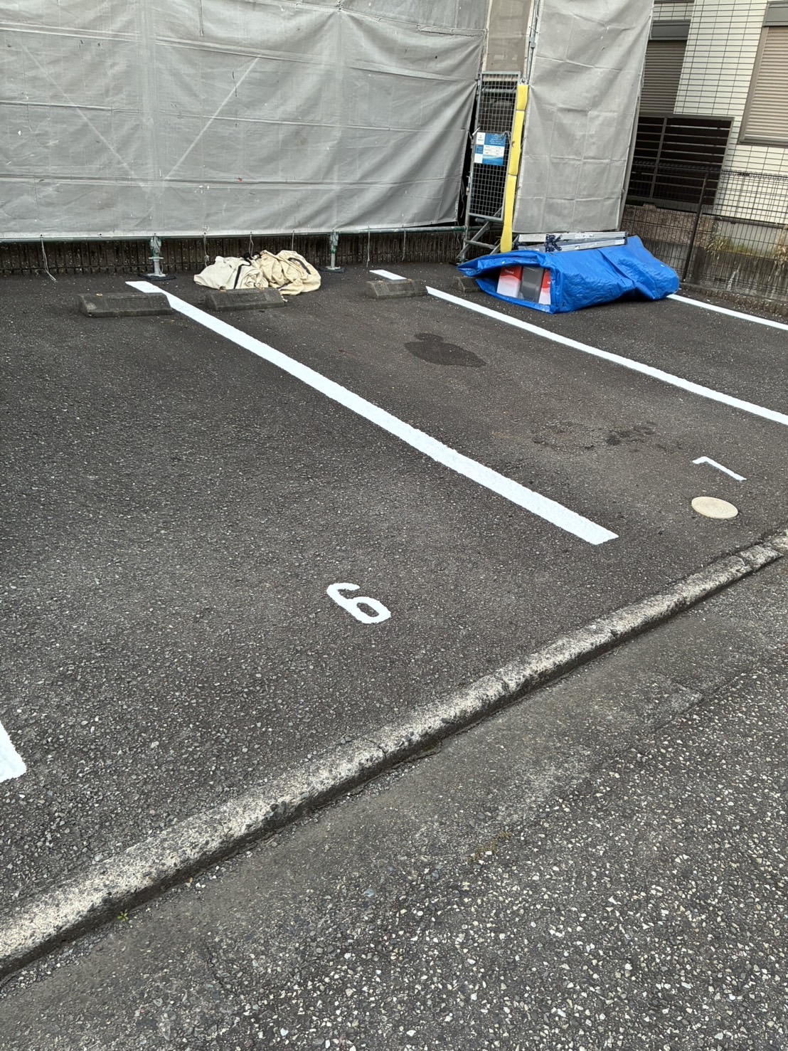 駐車場ライン引き＋ナンバリング塗装
